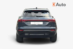 met. sininen Audi Q6 e-tron 2026 kuva 3.