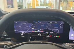met. sininen Audi Q6 e-tron 2026 kuva 11.