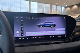 met. sininen Audi Q6 e-tron 2026 kuva 14.
