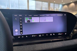 met. sininen Audi Q6 e-tron 2026 kuva 19.