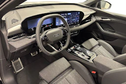 met. musta Audi Q6 e-tron 2026 kuva 6.
