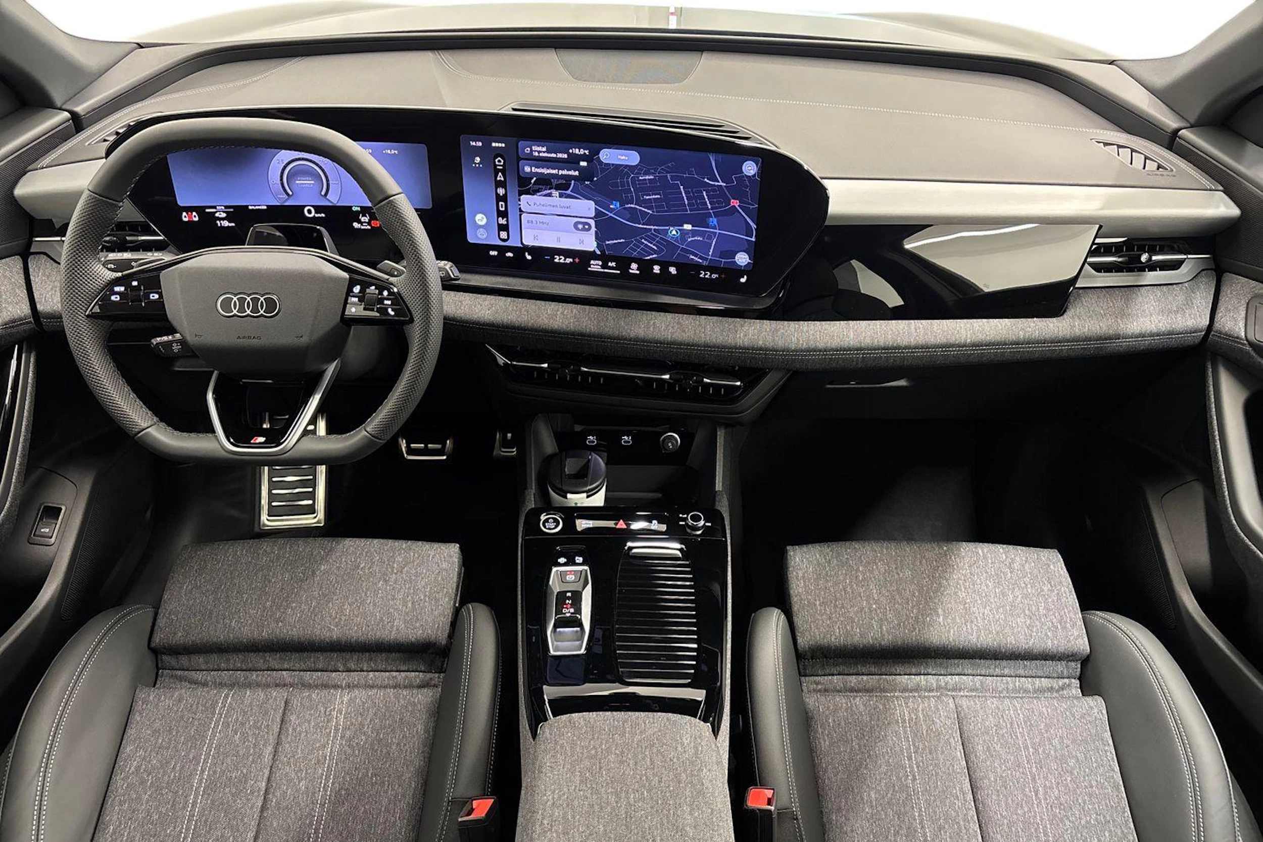 met. musta Audi Q6 e-tron 2026 kuva 7.