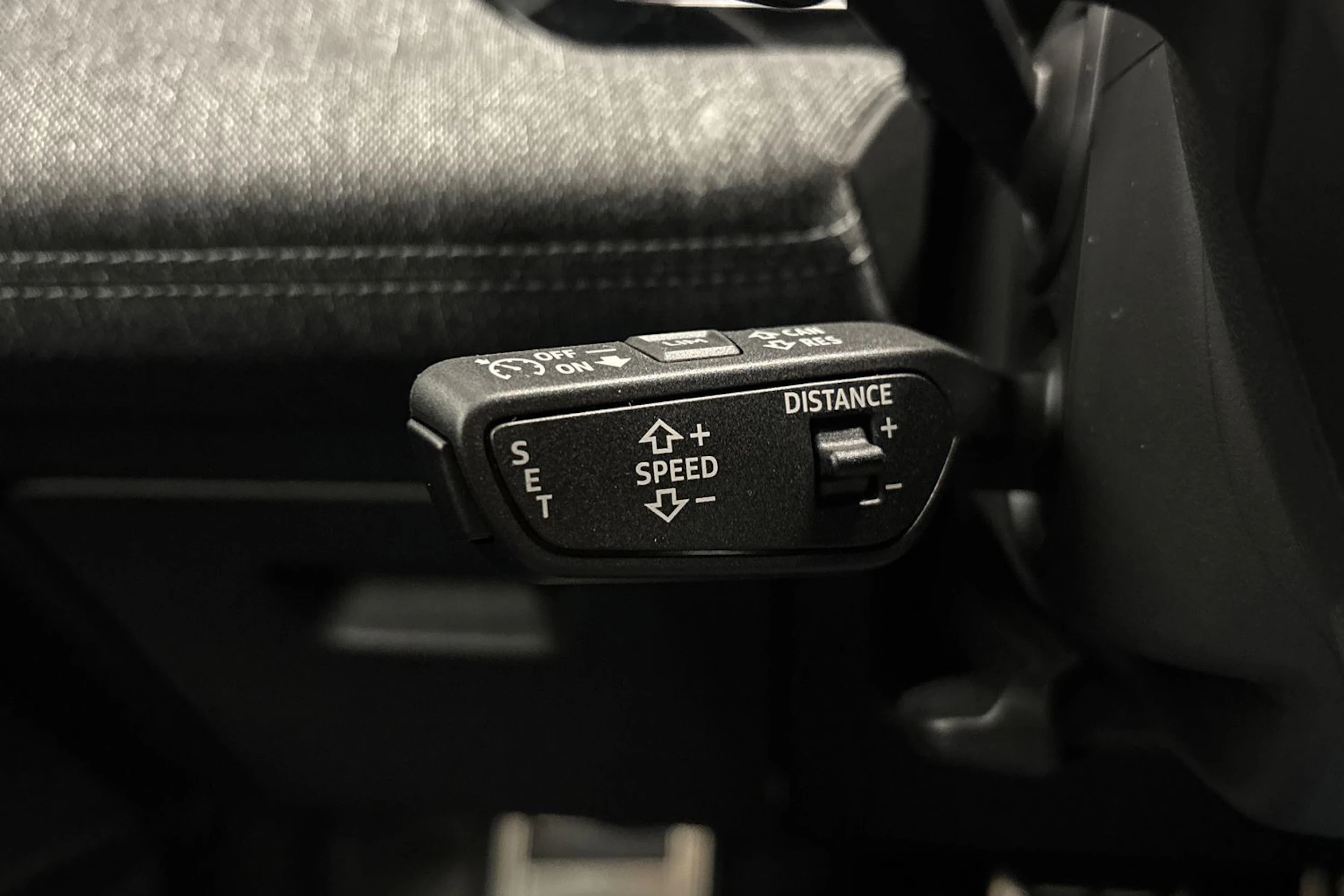 met. musta Audi Q6 e-tron 2026 kuva 17.