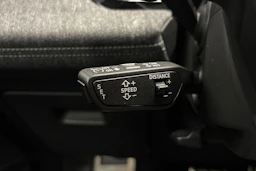 met. musta Audi Q6 e-tron 2026 kuva 17.