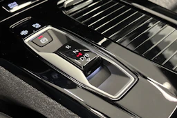 met. musta Audi Q6 e-tron 2026 kuva 28.