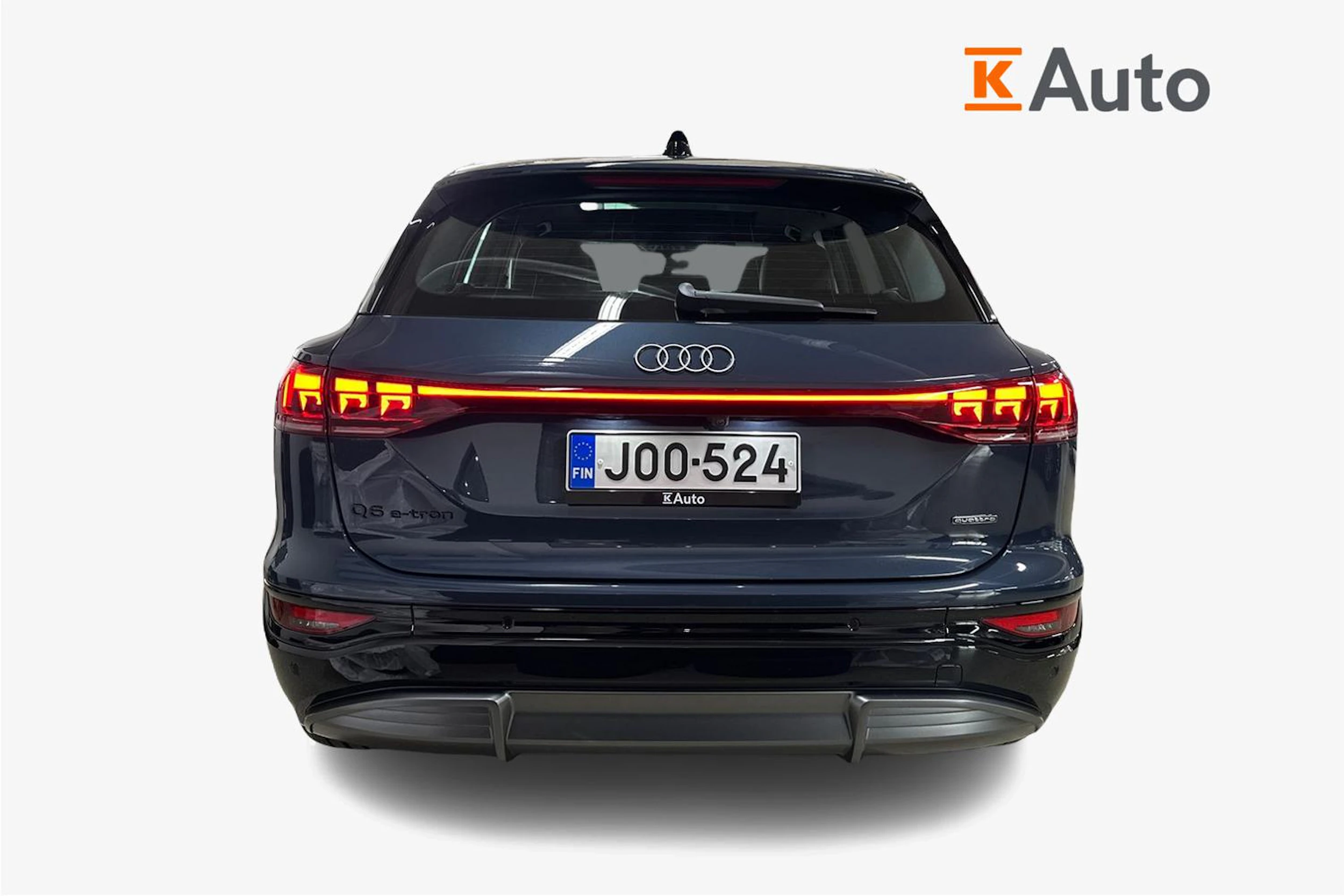 plasma sininen Audi Q6 e-tron 2026 kuva 3.