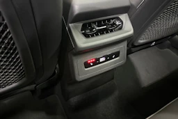 plasma sininen Audi Q6 e-tron 2026 kuva 12.