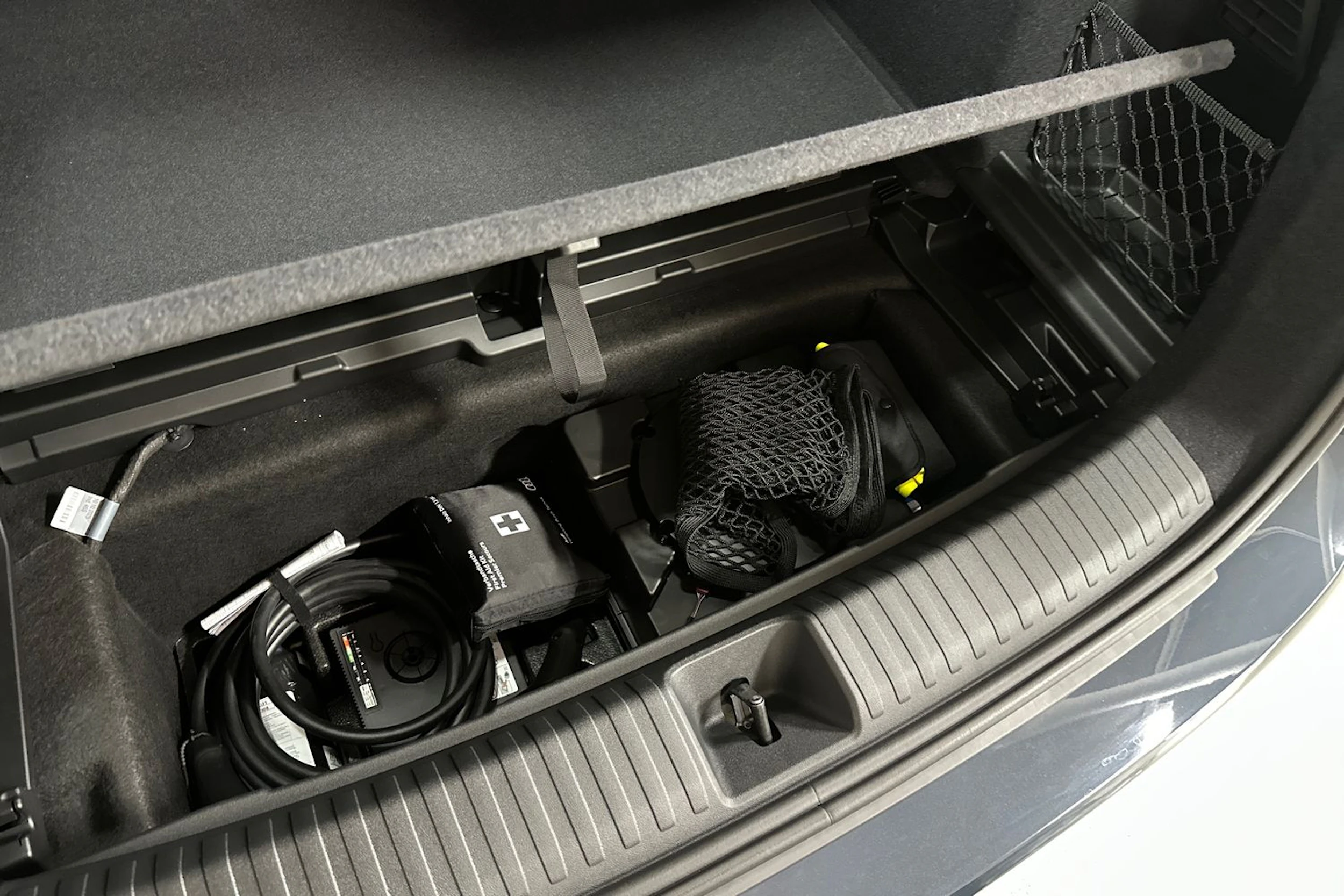 plasma sininen Audi Q6 e-tron 2026 kuva 19.
