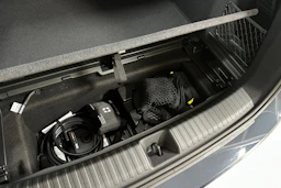 plasma sininen Audi Q6 e-tron 2026 kuva 19.
