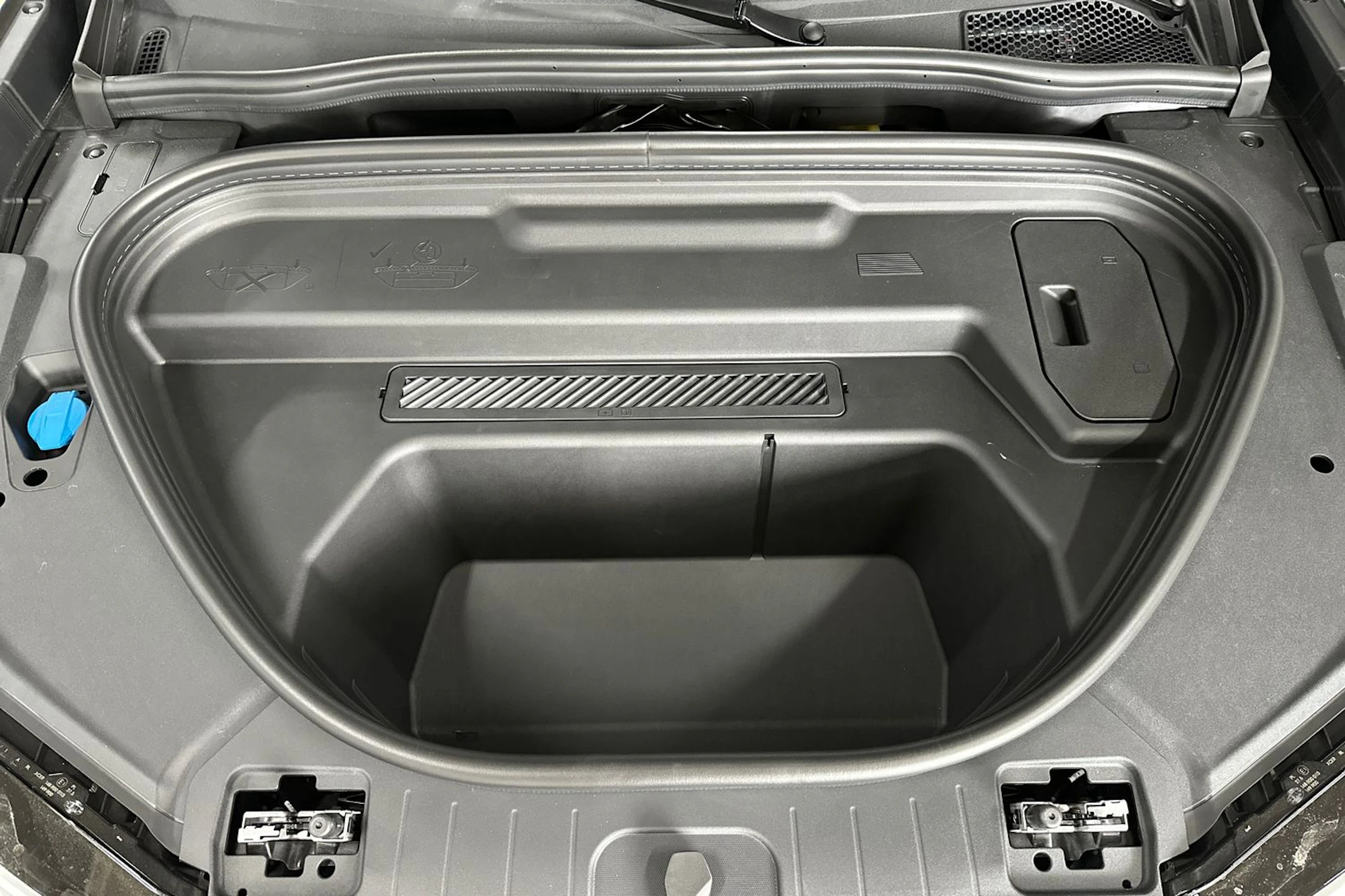 plasma sininen Audi Q6 e-tron 2026 kuva 20.