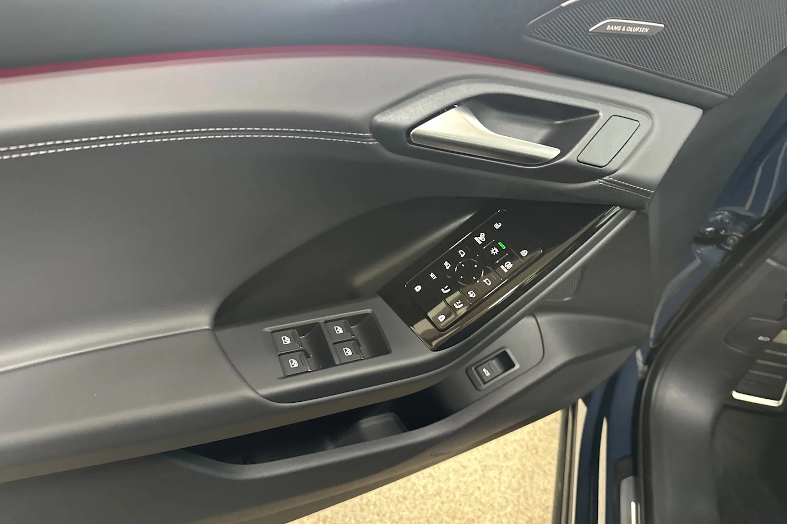 plasma sininen Audi Q6 e-tron 2026 kuva 21.