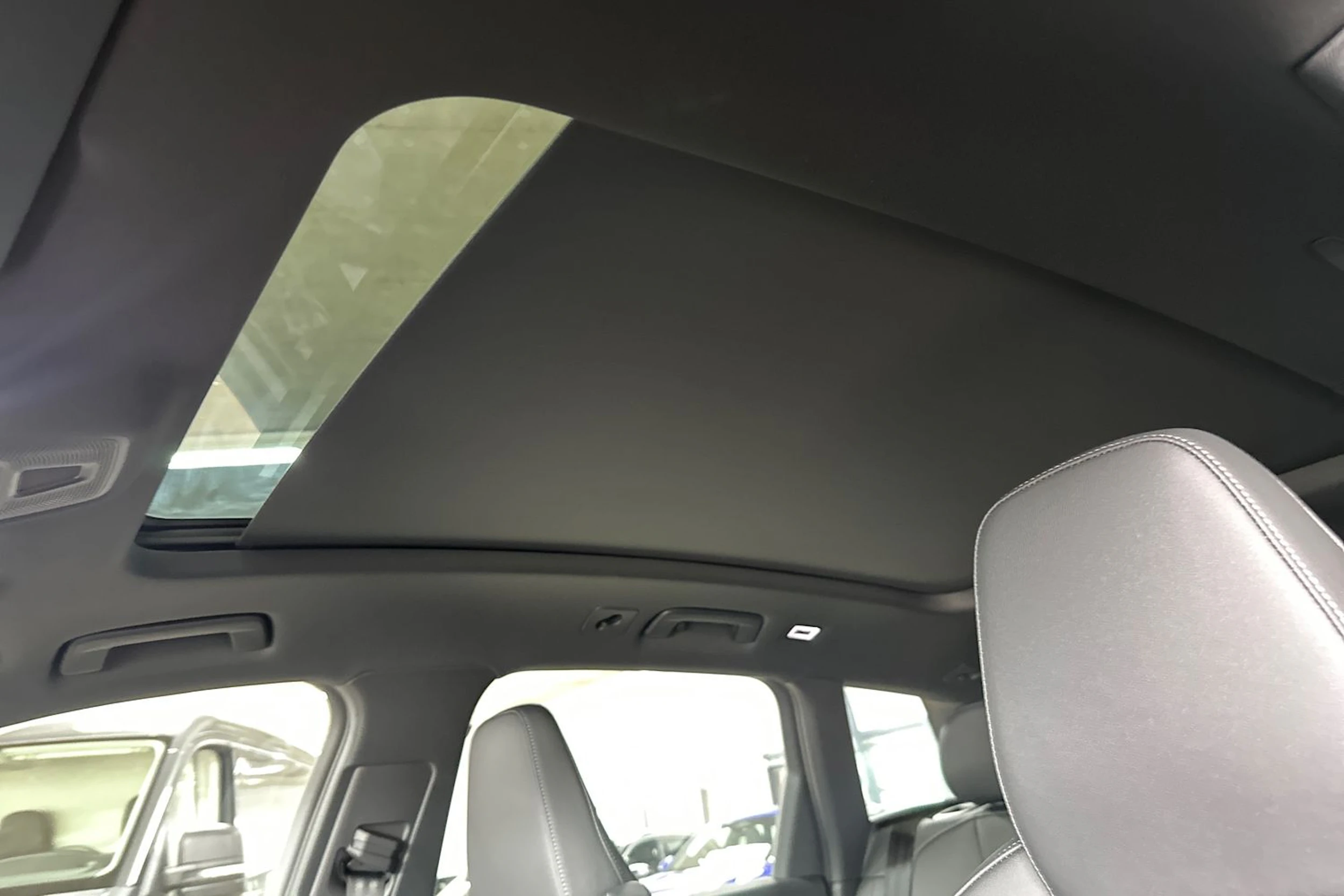 plasma sininen Audi Q6 e-tron 2026 kuva 40.