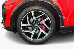 met. punainen Audi Q6 e-tron 2026 kuva 9.