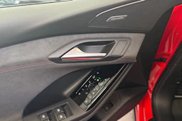 met. punainen Audi Q6 e-tron 2026 kuva 17.