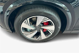 musta Audi Q6 e-tron 2026 kuva 9.