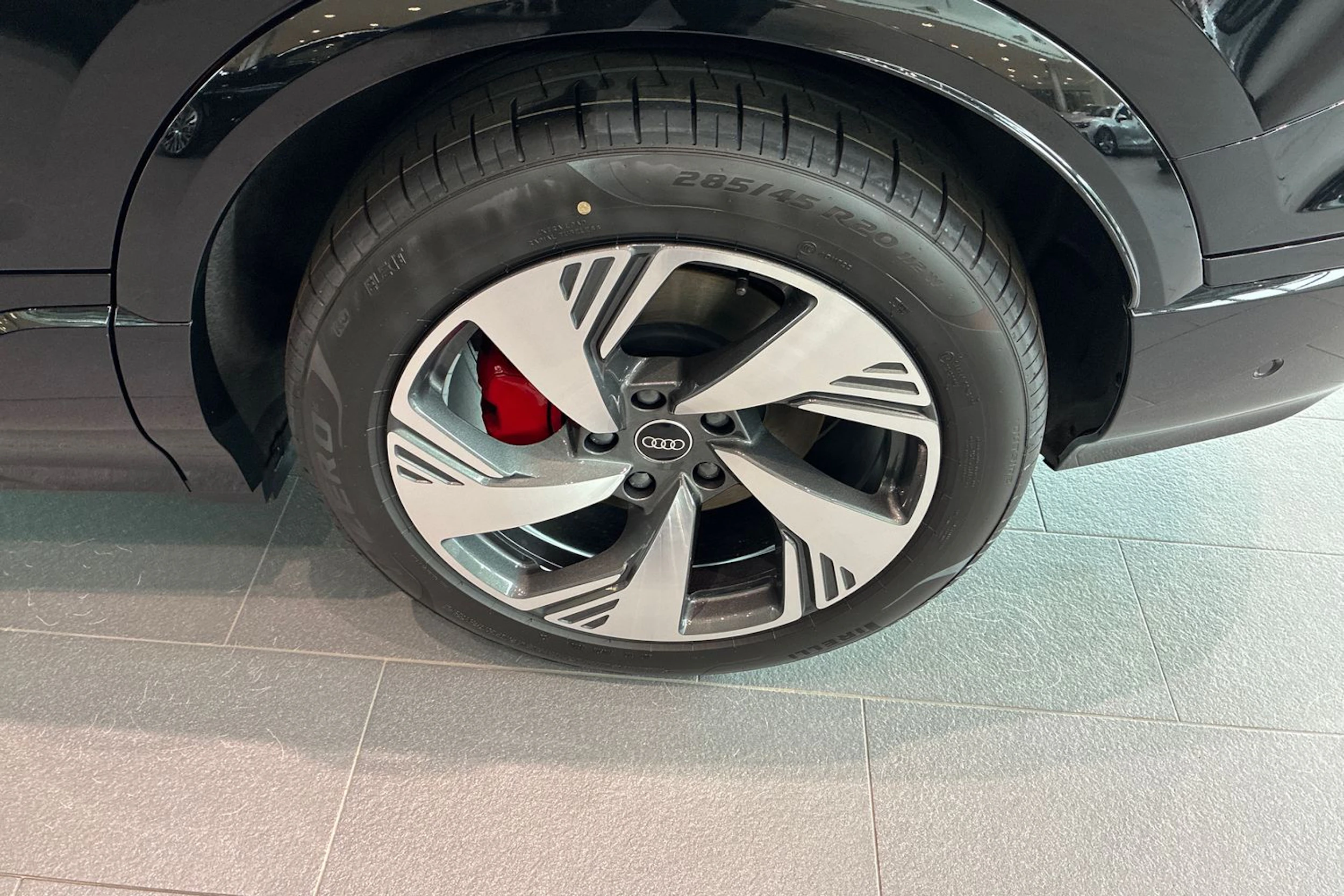 musta Audi Q6 e-tron 2026 kuva 10.