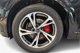 met. musta Audi Q6 e-tron 2026 kuva 9.