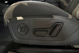 met. musta Audi Q6 e-tron 2026 kuva 16.