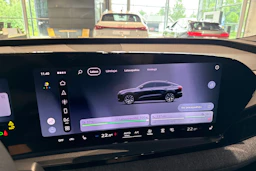 met. musta Audi Q6 e-tron 2026 kuva 23.