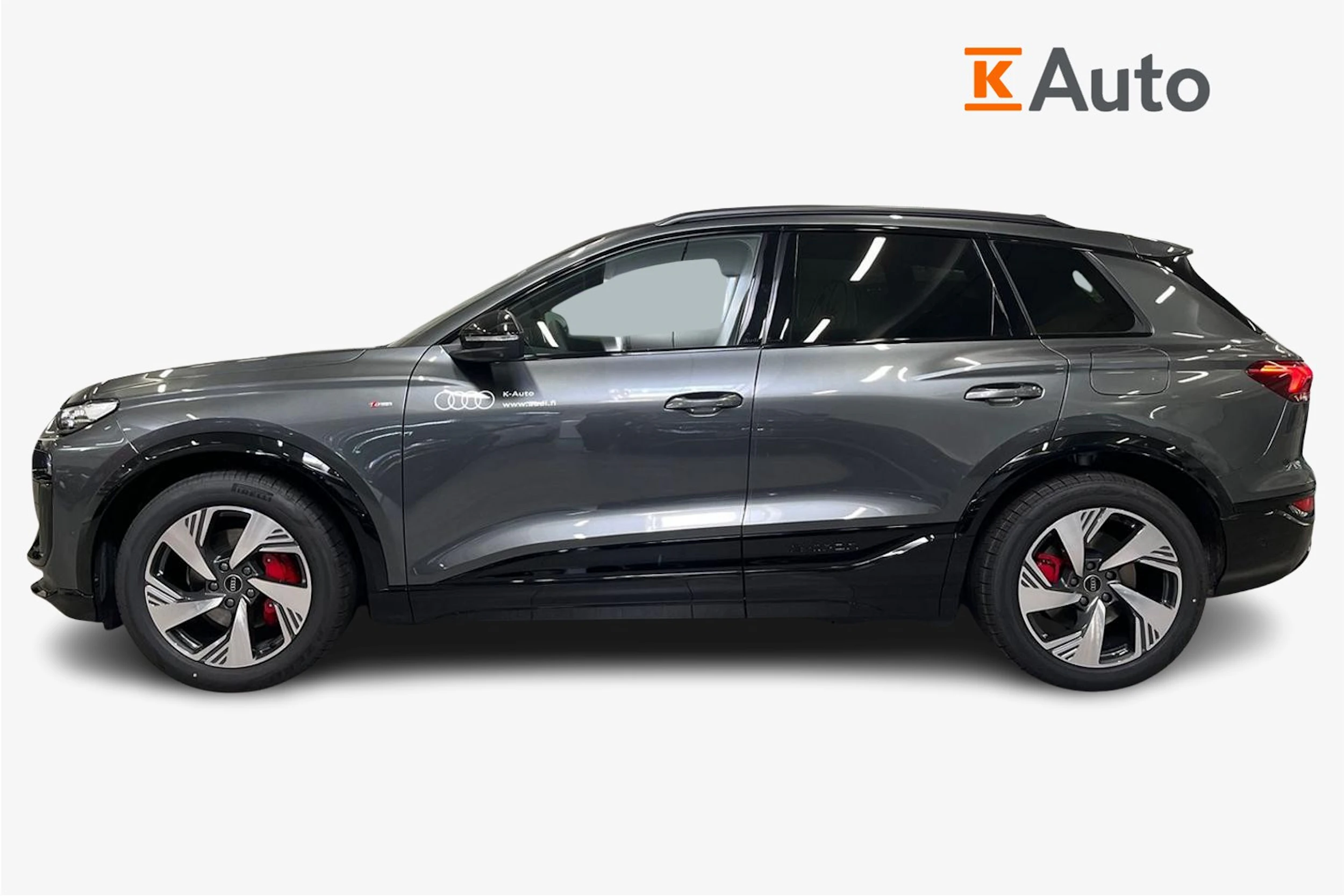 met. harmaa Audi Q6 e-tron 2026 kuva 5.