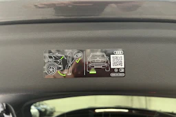 met. harmaa Audi Q6 e-tron 2026 kuva 14.