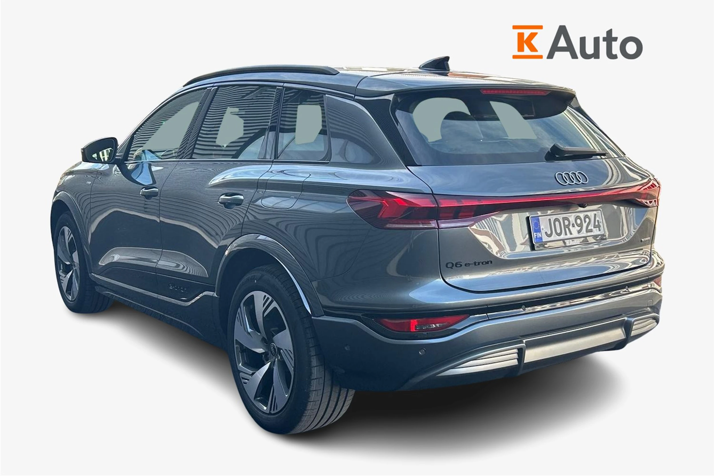 harmaa Audi Q6 e-tron 2026 kuva 2.
