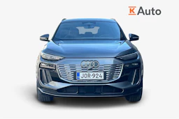 harmaa Audi Q6 e-tron 2026 kuva 4.