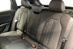 harmaa Audi Q6 e-tron 2026 kuva 8.