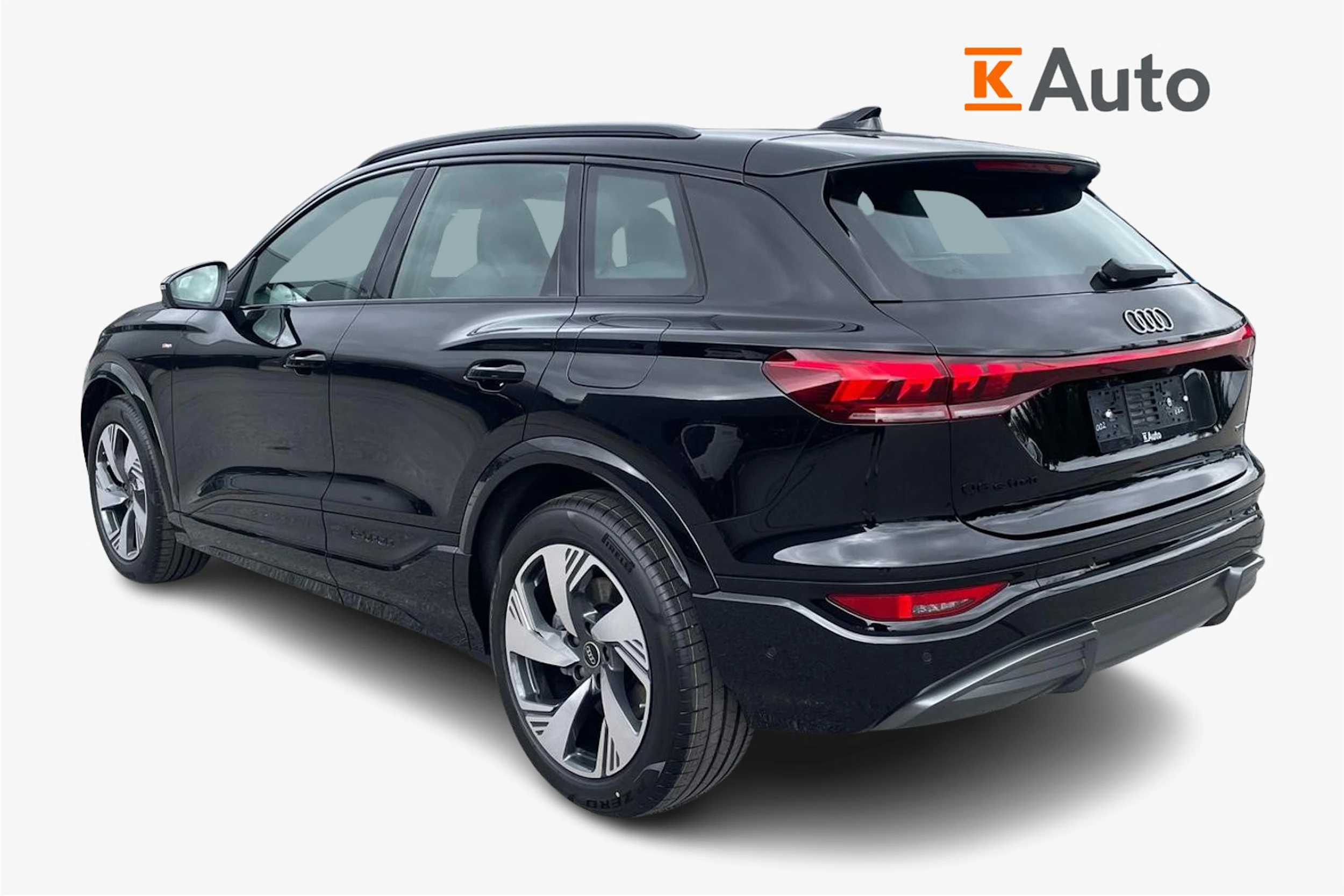 musta Audi Q6 e-tron 2026 kuva 2.
