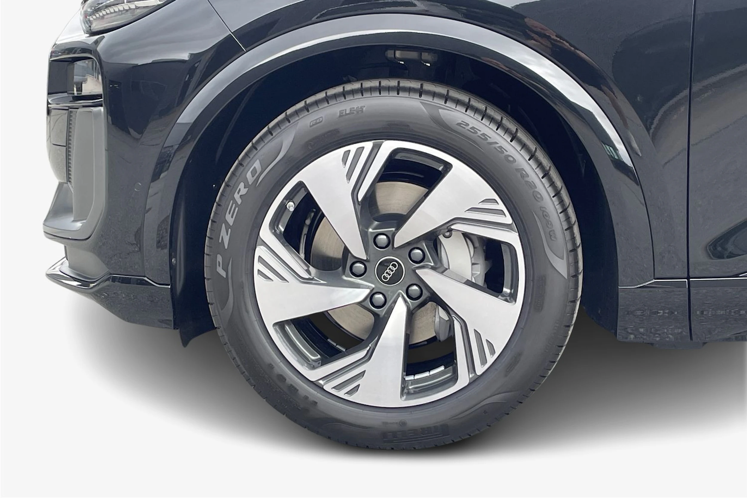musta Audi Q6 e-tron 2026 kuva 9.