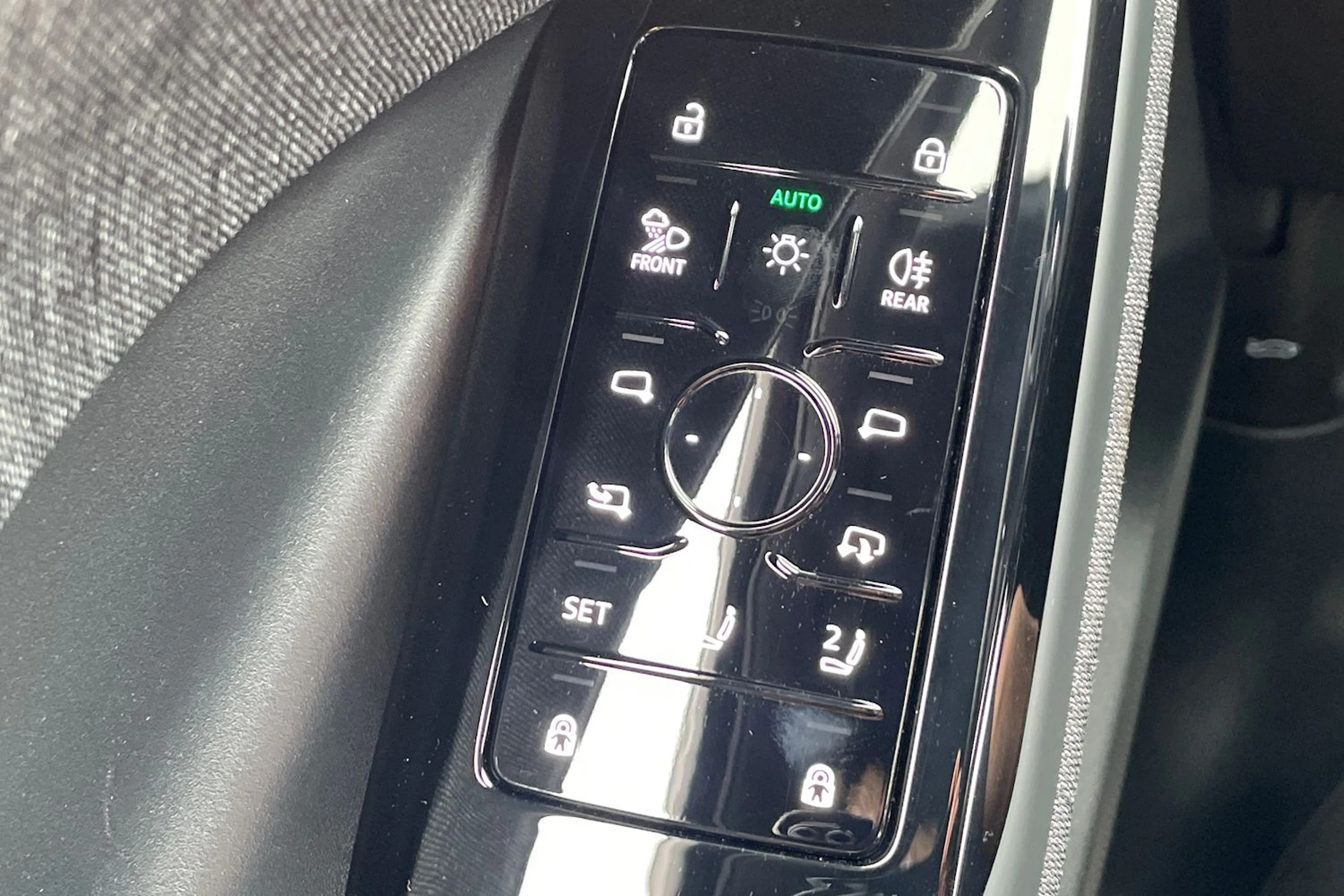 musta Audi Q6 e-tron 2026 kuva 20.