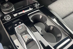 musta Audi Q6 e-tron 2026 kuva 22.