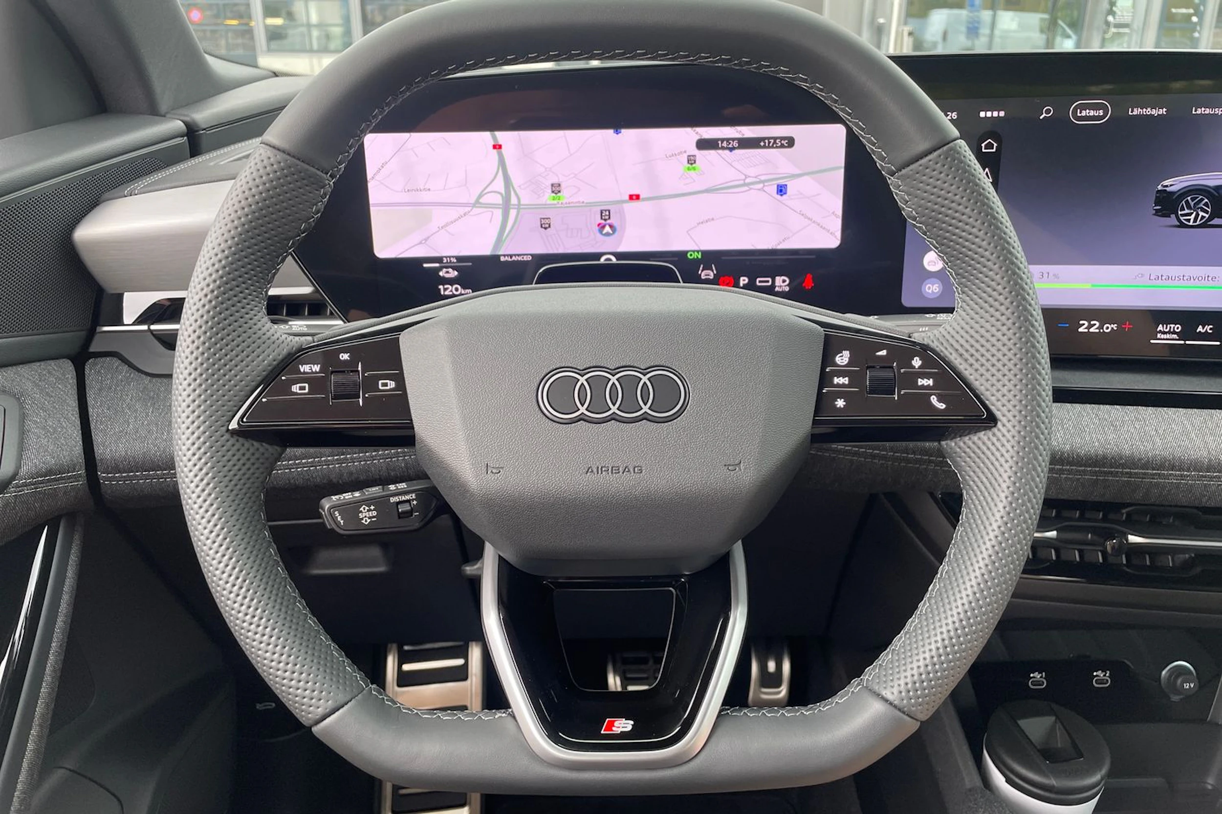 musta Audi Q6 e-tron 2026 kuva 26.