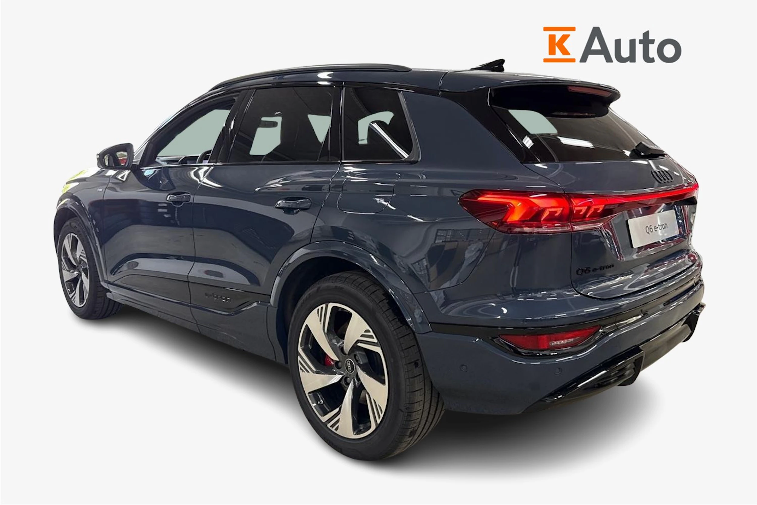 met. sininen Audi Q6 e-tron 2026 kuva 2.
