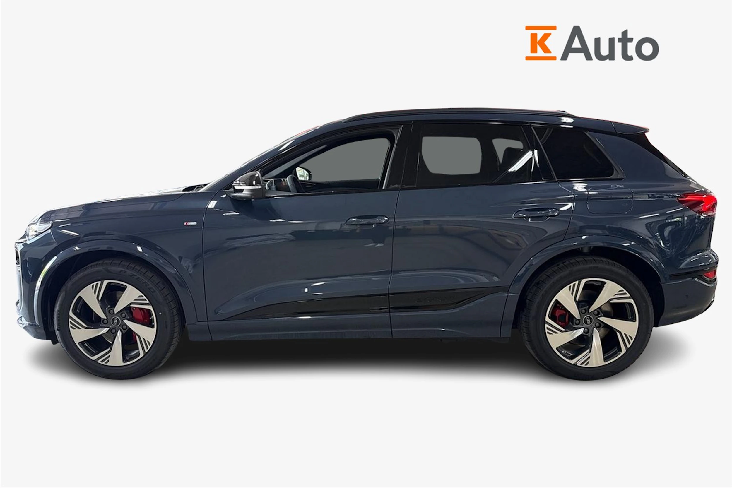 met. sininen Audi Q6 e-tron 2026 kuva 5.