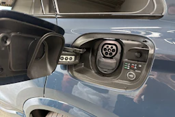 met. sininen Audi Q6 e-tron 2026 kuva 20.