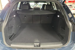 met. sininen Audi Q6 e-tron 2026 kuva 22.