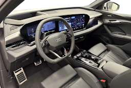 met. valkoinen Audi Q6 e-tron 2026 kuva 6.