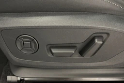 met. valkoinen Audi Q6 e-tron 2026 kuva 12.