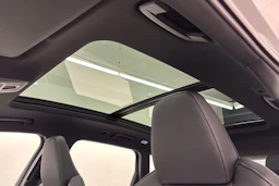 met. valkoinen Audi Q6 e-tron 2026 kuva 30.