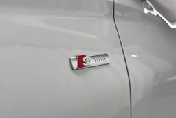 met. valkoinen Audi Q6 e-tron 2026 kuva 36.