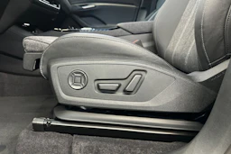 mythos musta Audi Q6 e-tron 2026 kuva 18.