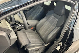 mythos musta Audi Q6 e-tron 2026 kuva 19.