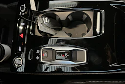 mythos musta Audi Q6 e-tron 2026 kuva 29.
