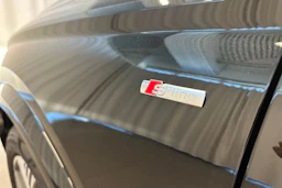 mythos musta Audi Q6 e-tron 2026 kuva 35.