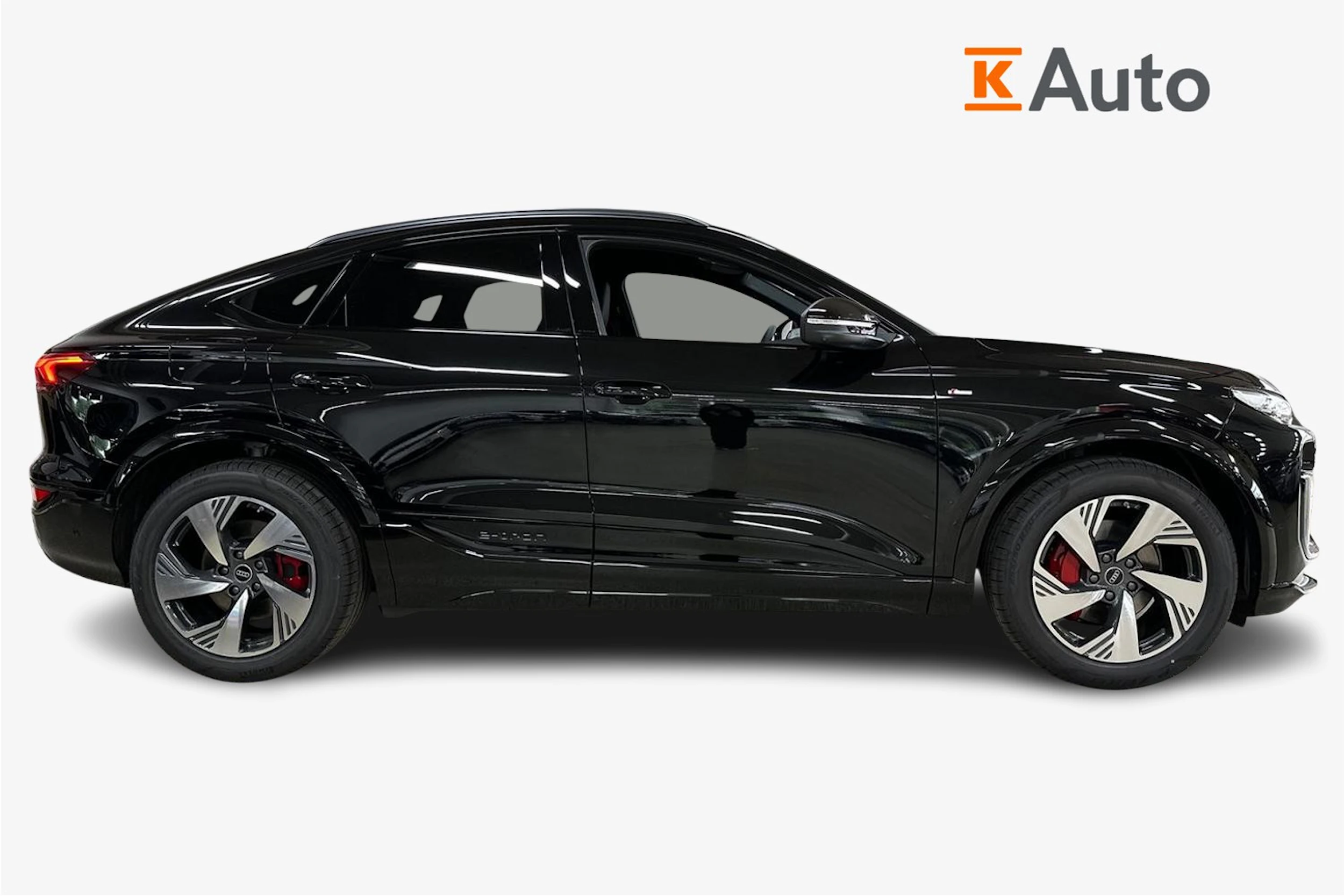 met. musta Audi Q6 e-tron 2026 kuva 5.