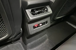 met. musta Audi Q6 e-tron 2026 kuva 12.