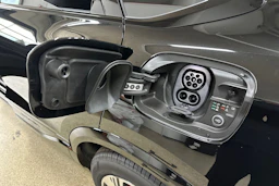 met. musta Audi Q6 e-tron 2026 kuva 14.