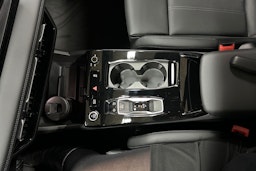 harmaa Audi Q6 e-tron 2026 kuva 27.