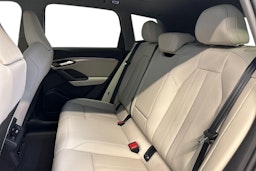 mythos musta Audi Q6 e-tron 2026 kuva 4.